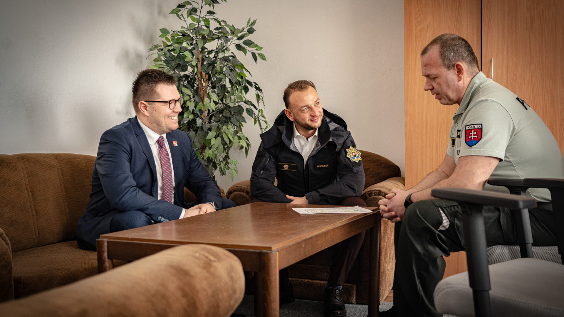 MV SR | Matúš Šutaj Eštok, Igor Šimko na Obvodnom oddelení PZ Košice-Západ