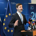 Tisíce Slovákov žiadajú o pomoc s návratom, ministerstvo spúšťa evakuačné lety