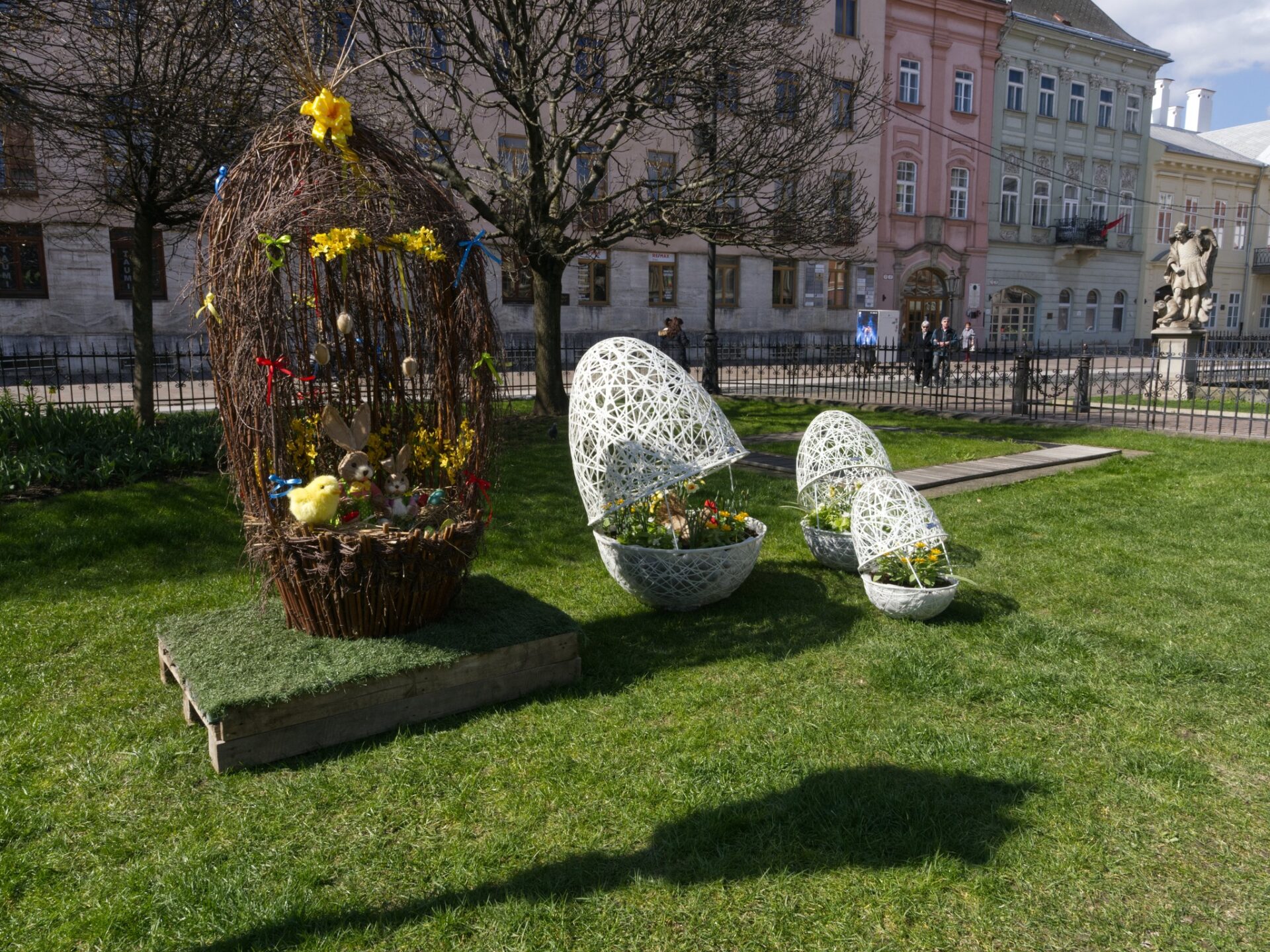 Veľkonočná výzdoba na Hlavnej ulici v Košiciach/META/Košice-Mesto Košice